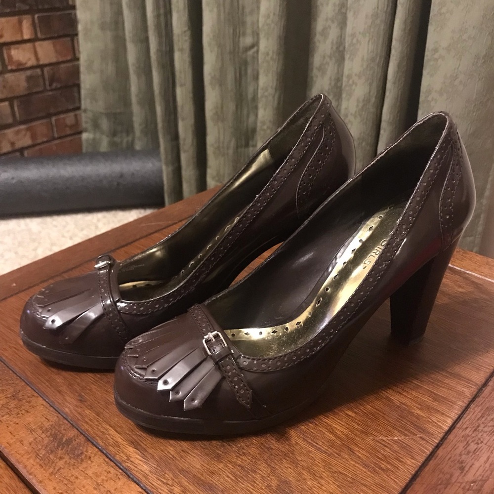 Brown BCBGirls Loafer Style Heels size 10 BG-MOOD